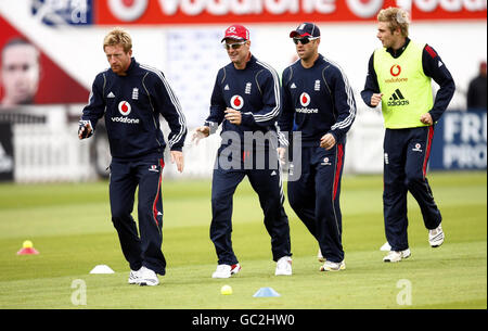England's Paul Collingwood, Andrew Strauss and Matt Prior during the nets session at The Oval, London. Stock Photo