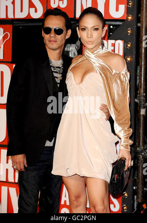 Marc Anthony and Jennifer Lopez arrive at the 2009 MTV Video Music Awards, held at the Radio City Music Hall in New York City, NY, USA. Stock Photo