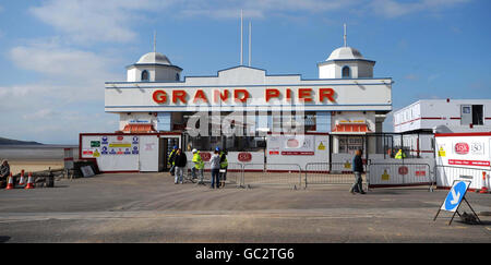 A general view of the Grand Pier entrance at Weston-super-Mare. Restoration work is well underway on the 104-year-old attraction at Weston-super-Mare. The new structure will including an 85 metre high panoramic viewing tower, and is planned to reopened in June 2010. Stock Photo