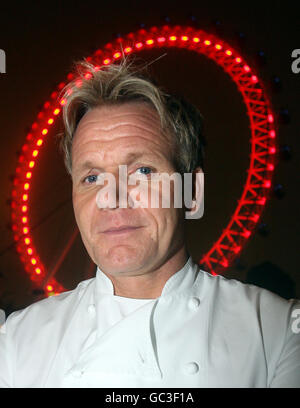 Chef Gordon Ramsay in front of the London Eye where he is cooking for guests travelling in one of the capsules, as part of the inaugural London Restaurant Festival. Stock Photo