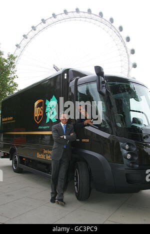 Dame Kelly Holmes and Lord Coe during a photocall with a UPS truck at Jubilee Gardens in central London as the London Organising Committee of the Olympic Games and Paralympic Games (LOCOG) today announced that UPS has become its 5th Tier Two Supporter and 22nd domestic commercial sponsor overall. Stock Photo