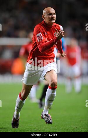 Soccer - Johnstone's Paint Trophy - Southern Section - Second Round - Charlton Athletic v Barnet - The Valley. Jonjo Shelvey, Charlton Athletic Stock Photo