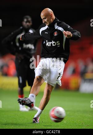 Soccer - Johnstone's Paint Trophy - Southern Section - Second Round - Charlton Athletic v Barnet - The Valley. Jonjo Shelvey, Charlton Athletic Stock Photo