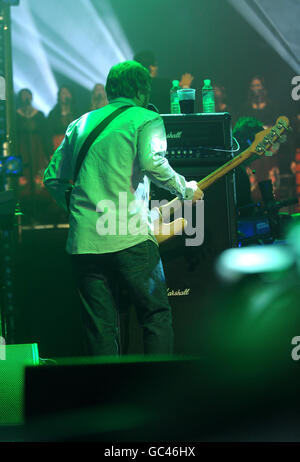 Doves at BBC Electric Proms - London. The Doves perform at the 2009 BBC Electric Proms at the Roundhouse in Camden, north London. Stock Photo