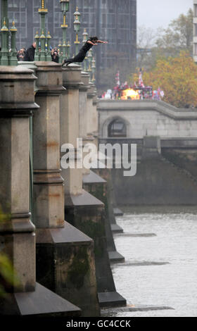 Man jumps into Thames to save woman in front of London Eye tourists near  Westminster Bridge - MyLondon