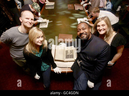 Othello cast photocall - London Stock Photo