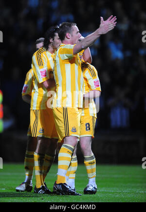 Newcastle United's Kevin Nolan celebrates his goal during the Coca-Cola Championship match at Glanford Park, Scunthorpe. Stock Photo