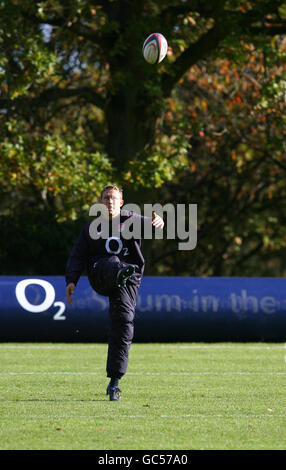 England's Jonny Wilkinson practices kicks during a training session at Pennyhill Park, Bagshot, Surrey. Stock Photo