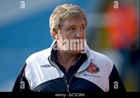 Soccer - Barclays Premier League - Birmingham City v Sunderland - St Andrews' Stadium. Steve Bruce, Sunderland manager Stock Photo