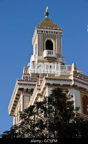 Art Deco tower of Edificio Bacardi (Bacardi Building), Habana Vieja (Old Havana), Cuba Stock Photo