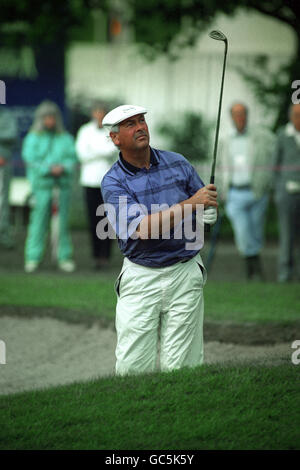 Christy O'Connor Jnr - Dunhill British Masters - Woburn Golf and Country Club. Leader in the clubhouse overnight is Ireland's Christy O'Connor Jnr, who is on six under after a fine round of 67. Stock Photo