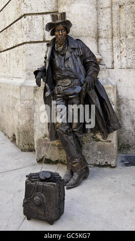 Living statue on street corner, Habana Vieja (Old Havana), Cuba Stock Photo