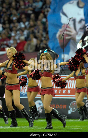 Tampa Bay Buccaneers' cheerleaders entertain the crowd Stock Photo