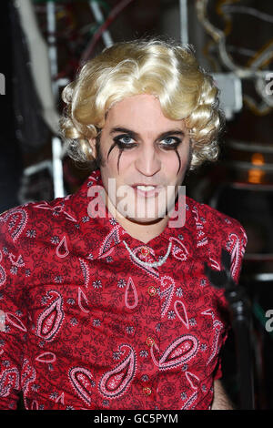 Stella McCartney turns on Christmas Lights - London. Noel Fielding and the Mighty Boosh turn on the Christmas Lights at the Stella McCartney store in London. Stock Photo