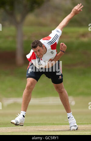 Cricket - England Nets Practice Session - University of Free State - Bloemfontein. England's Tim Bresnan during a nets practice session at the University of Free State, Bloemfontein, South Africa. Stock Photo