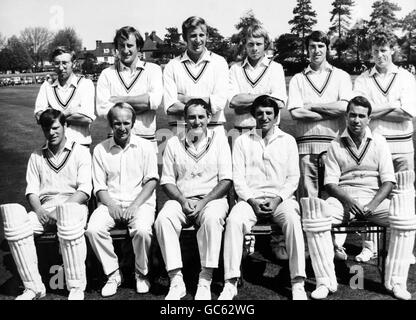 Cricket - Leicestershire County Cricket Club - Team group. Leicestershire Country cricket team May 1971 Stock Photo