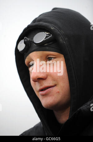 Triathlon world champion Great Britain's Alistair Brownlee during the photocall at Serpentine Lake, London. Stock Photo