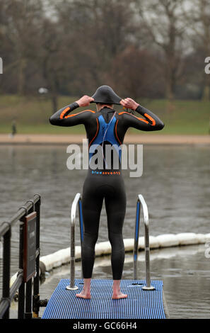 Triathlon world champion Great Britain's Alistair Brownlee during the photocall at Serpentine Lake, London. Stock Photo