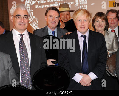 Mayor of London, Boris Johnson at the Spectator Parliamentarian of the Year Awards with Politician of the Year Peter Mandelson (second left), Parliamentarian of the Year Harriet Harman and Survivor of the Year Alistair Darling (left) at Claridges Hotel in London. Stock Photo