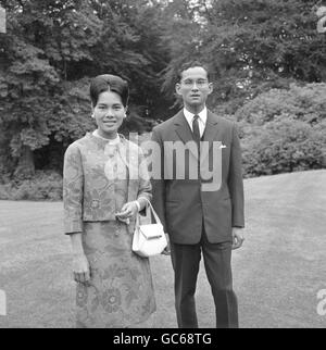 King Bhumibol and Queen Sirikit of Thailand at King's Beeches, Sunninghill, Berkshire, where they were staying during their ten week private visit to Britain. Stock Photo