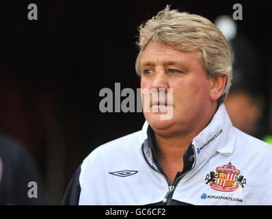 Soccer - Barclays Premier League - Sunderland v Arsenal - Stadium of Light. Steve Bruce, Sunderland manager Stock Photo