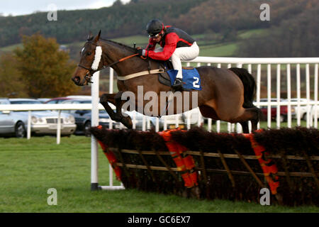 Shore Thing ridden by Jimmy McCarthy during The Clive Claiming Hurdle Stock Photo