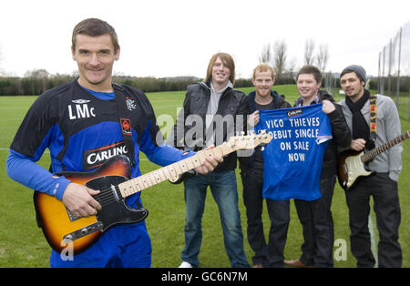 SPECIAL PICTURE - RELEASED EXCLUSIVELY THROUGH THE PRESS ASSOCIATION FOR USE BY NATIONAL AND REGIONAL NEWSPAPERS - UK & IRELAND ONLY. NO SALES. Rangers' Lee McCulloch promotes the debut single of the Vigo Thieves at Murray Park, Glasgow. Picture date: Monday November 16, 2009. Photo credit should read: Aileen Wilson/Rangers FC/PA. FOR MORE RANGERS PICTURES OR LICENSING OF THESE IMAGES FOR OTHER USE - PLEASE CONTACT EMPICS - 0115 844 7447 OR info@empics.com Stock Photo