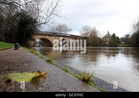 General view of The Swinford Toll Bridge across the River Thames at Eynsham, Oxfordshire, which has enjoyed tax-free status for more than 200 years will be sold at auction today. Stock Photo