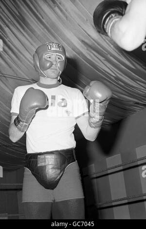 Boxing - Welterweight - John H. Stracey - Training - Quaglino's Stock Photo