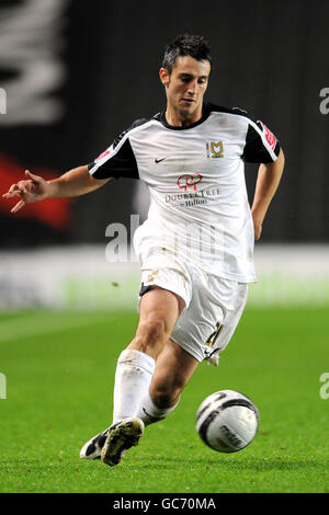 Soccer - Johnstone's Paint Trophy - Southern Section - Quarter Final - Milton Keynes Dons v Northampton Town - stadium:mk. Luke Howell, Milton Keynes Dons Stock Photo