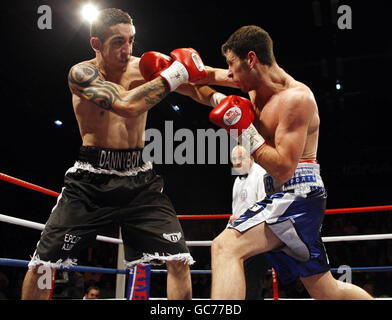 Boxing - British Middleweight Title - Darren Barker v Danny Butler - Brentwood Leisure Centre Stock Photo