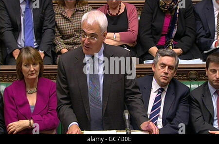 Chancellor of the Exchequer Alistair Darling delivers his pre-budget report in the House of Commons, London. Stock Photo