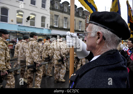 British Soldiers From The 4th Battalion, The Rifles On Execises At ...