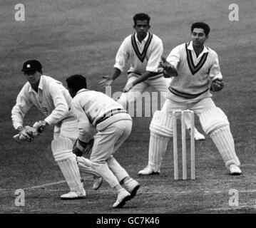 Cricket - India in British Isles 1967 - Marylebone Cricket Club v India - Second Day - Lord's Cricket Ground Stock Photo