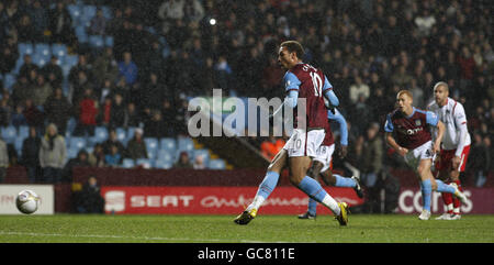 Aston Villa's John Carew scores the 3rd goal from penalty spot during the FA Cup Third Round match at Villa Park Stadium, Birmingham. Stock Photo