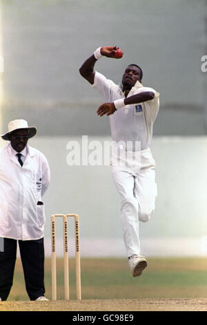 Cricket - The Wisden Trophy - West Indies v England - 4th Test - Day 2 - Kensington Oval, Bridgetown, Barbados Stock Photo