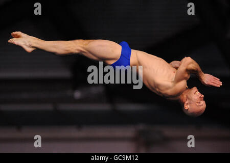 Great Britain's Peter Waterfield competes in the 10m platform during the British Gas National Cup at Ponds Forge, Sheffield. Stock Photo