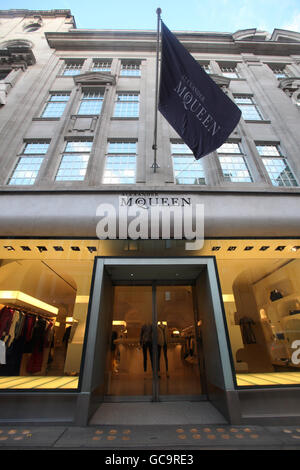 April 2019. London. A View Of The Alexander McQueen Store On Bond Street In  London Stock Photo, Picture and Royalty Free Image. Image 120303838.