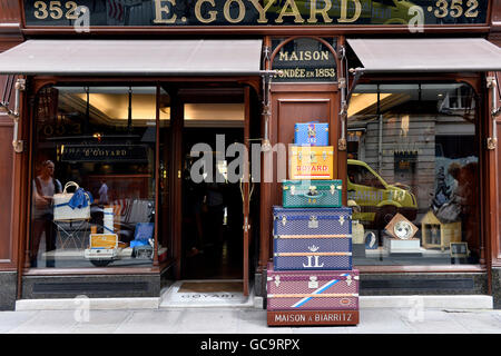 Window Shopping In Paris Goyard Store France Stock Photo