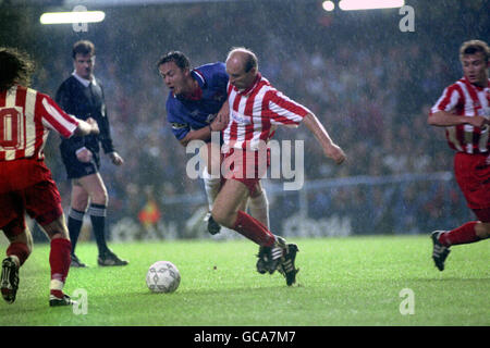 Soccer - 1994-95 UEFA Cup Winners' Cup - First Round - 1st Leg - Chelsea v Viktoria Zizkov - Stamford Bridge Stock Photo