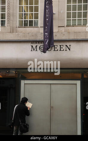 Alexander McQueen death. An unidentified man believed to be a