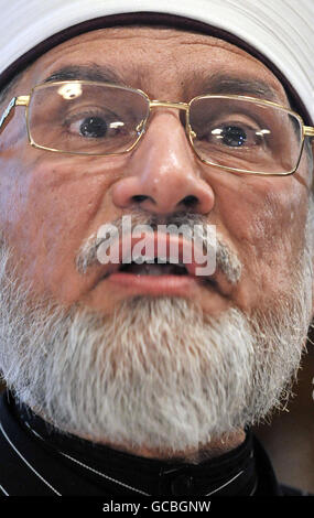 Muslim leader issues fatwa condemning terrorism Stock Photo