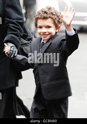 Alex Bain (character name Simon Barlow) arrives at the memorial service for the late Maggie Jones who played legendary Coronation Street battle-axe Blanche Hunt at Salford Cathedral, Manchester. Stock Photo