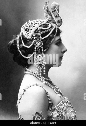 Mata Hari, stage name of Margaretha Geertruida MacLeod (1876-1917), photo c.1910. Stock Photo