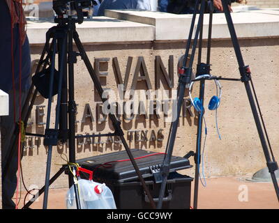 Dallas, Texas, USA. 8th July, 2016. Memorials in front of the the Jack Evans Police Headquarters in Dallas. There are two cars. One, Dallas Police and Two, Dallas Area Rapid Transit (DART). Credit:  dallaspaparazzo/Alamy Live News Stock Photo