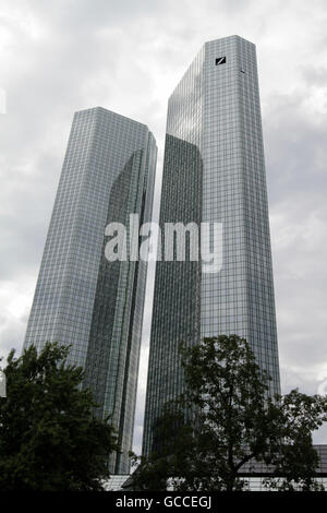 Frankfurt, Germany. 8th July 2016. The Headquarters of Deutsche Bank (DB) are located in the Deutsche Bank Twin Towers in Frankfurt. Frankfurt is on of the candidates to profit from the UK's decision to leave the EU, by taking over London's role as leading financial centre in the EU. Credit:  Michael Debets/Alamy Live News Stock Photo
