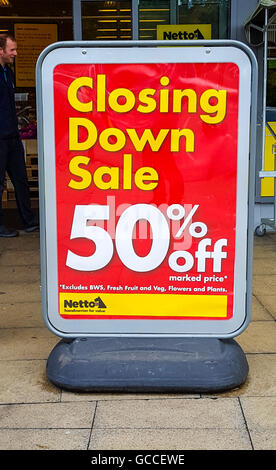 Next shop with shoppers in leeds shopping centre. Diverse people Stock ...