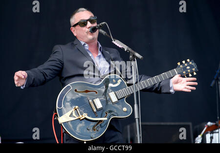 Huey Morgan, of the Fun Lovin' Criminals, on the main stage at T in the Park, the annual music festival held at Strathallan Castle, Perthshire. Stock Photo