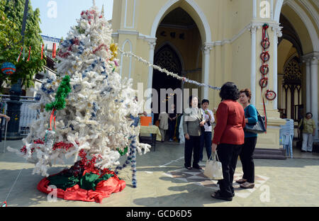 the assumption cathedral on christmas in the cityquater of Bangrak at the Mae Nam Chao Phraya River in the city of Bangkok in Th Stock Photo