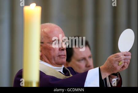 Cardinal Sean Brady, Primate of all Ireland, celebrates mass at St Patrick's Cathedral in Armagh. Stock Photo